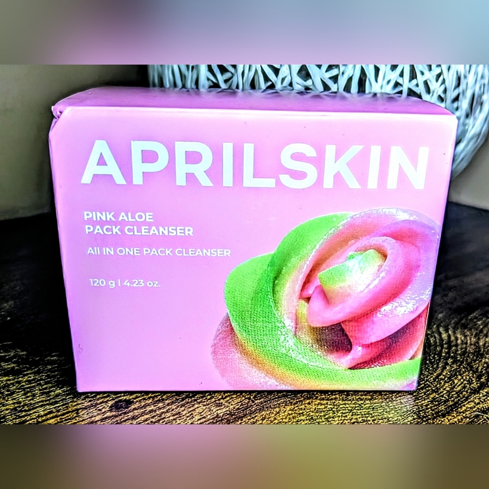 5/75$ APRIL SKIN Pink Aloe Pack Cleanser